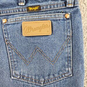 Wrangler Jeans Mens 38x32 Blue 13MWZ Denim Cowboy Cut Relaxed Fit Western Pant